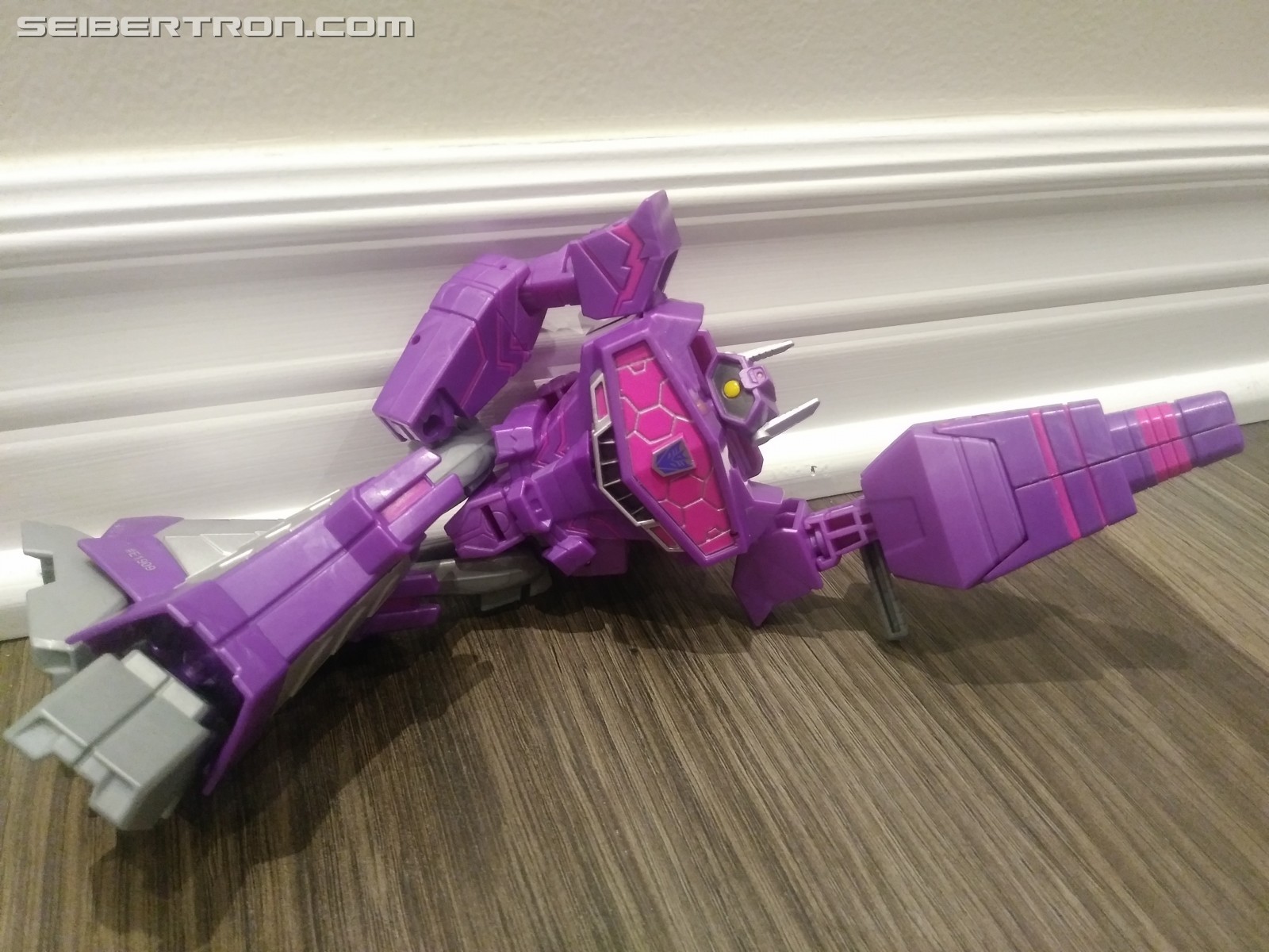 Transformers News: Does Cyberverse Ultra Shockwave Work in a Classics/Generations Collection?