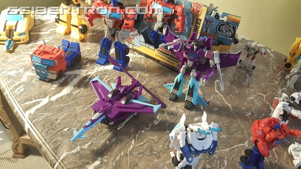 Jouets Transformers: Cyberverse - Page 5 1538660990-cy3