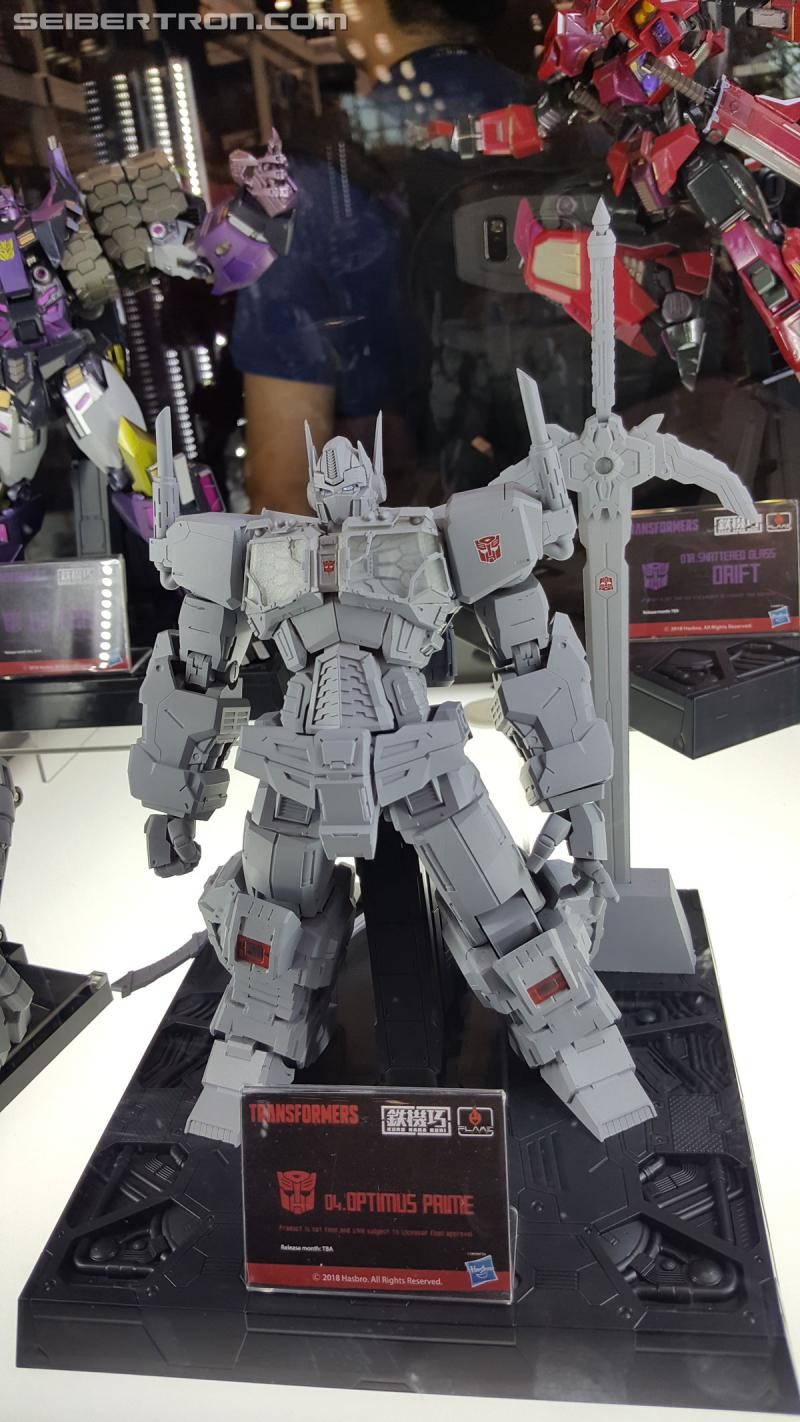 Transformers News: Seibertron Gallery of Flame Toys Transformers from #NYCC