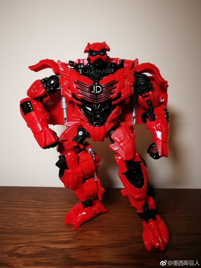 Transformers News: In Hand Images - Hasbro China JingDong Exclusive Generations JD Red Knight