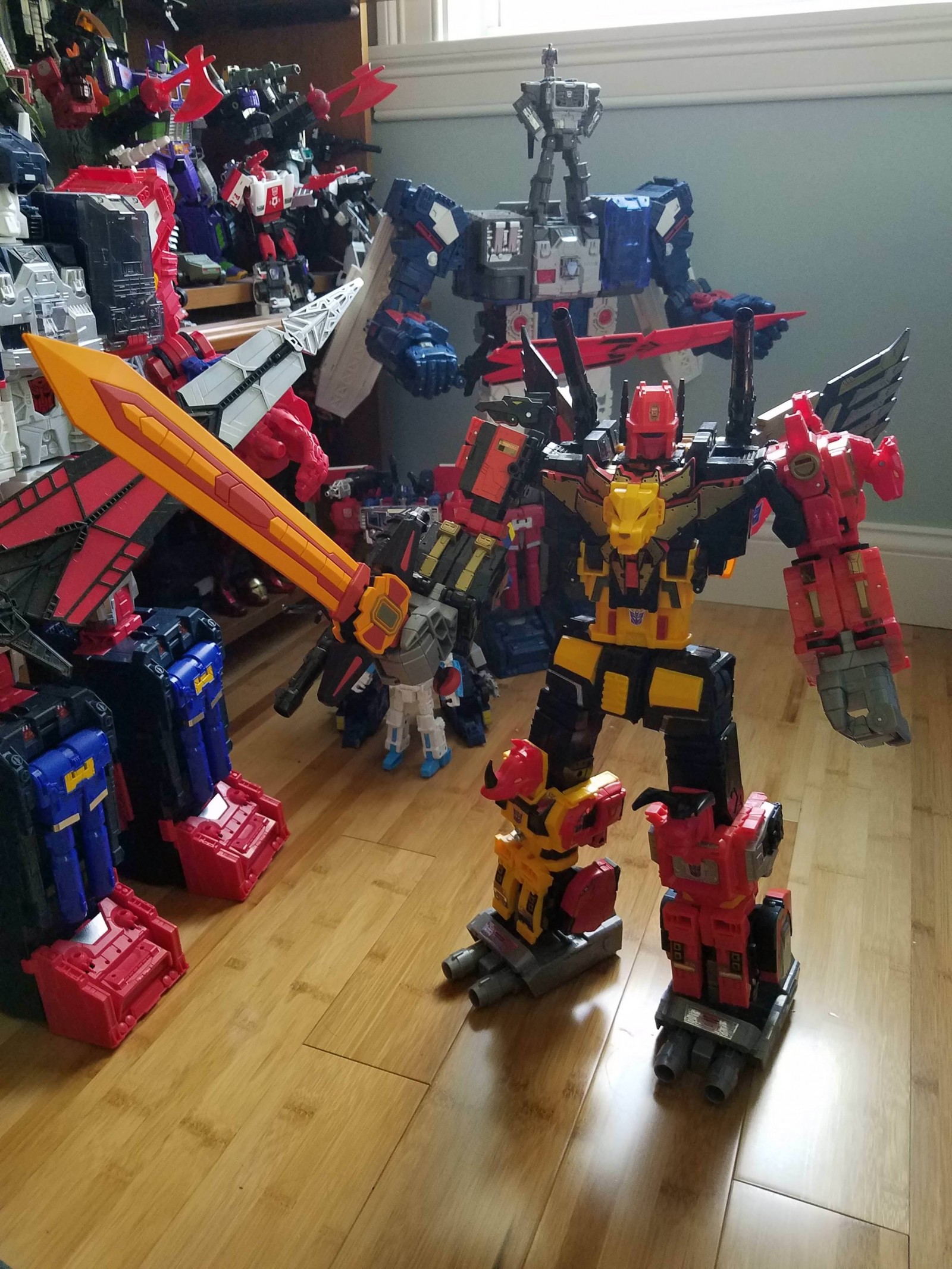 Transformers News: Transformers Power of the Primes Predaking China Sword Exclusive In Hand Images