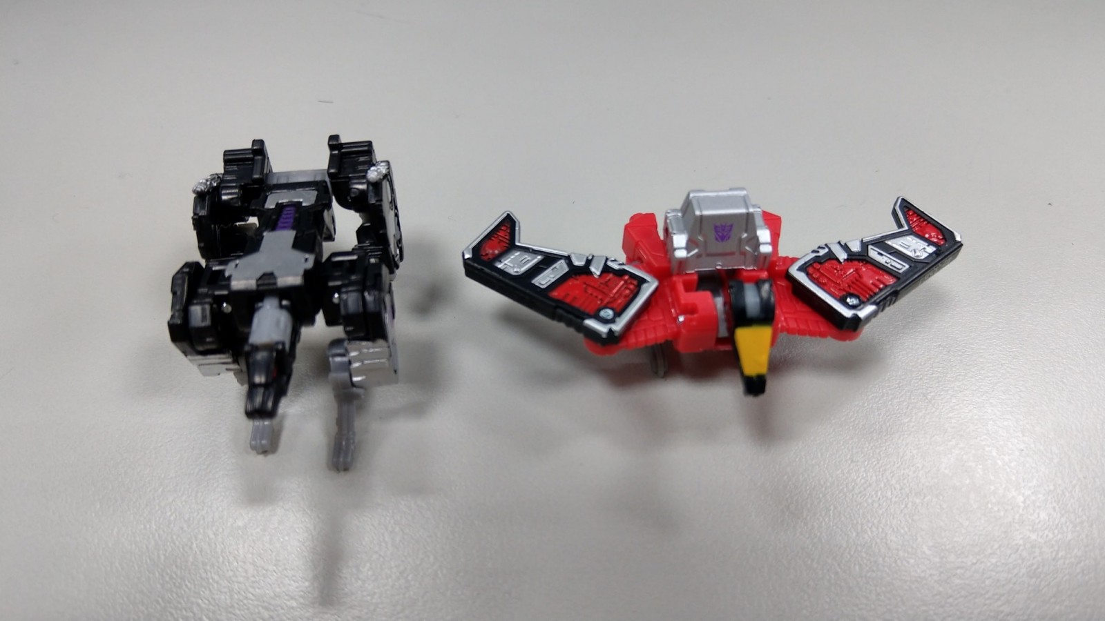 Transformers News: In Hand Images of Transformers Siege Wave 2 Micromasters
