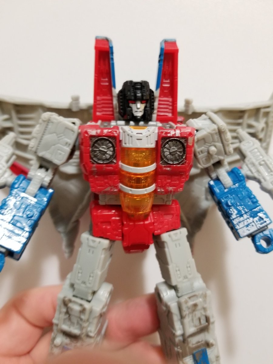 Transformers News: Running Change Found in Transformers War for Cybertron: Siege Starscream - Added Chest Pin