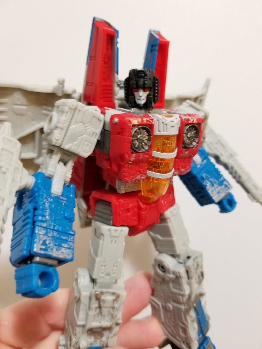 Transformers News: Running Change Found in Transformers War for Cybertron: Siege Starscream - Added Chest Pin