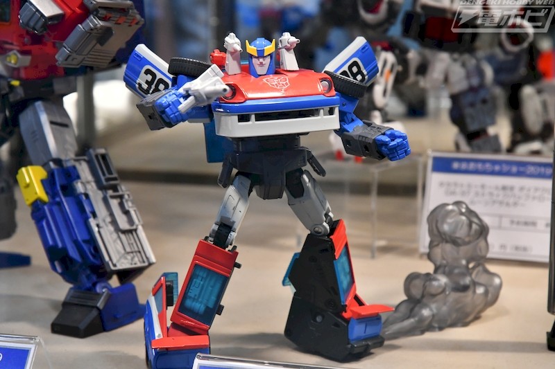 Transformers News: More Pics of 2019 Tokyo Show with Siege Mirage, Impactor and $200+ Price Tag for Piranacon