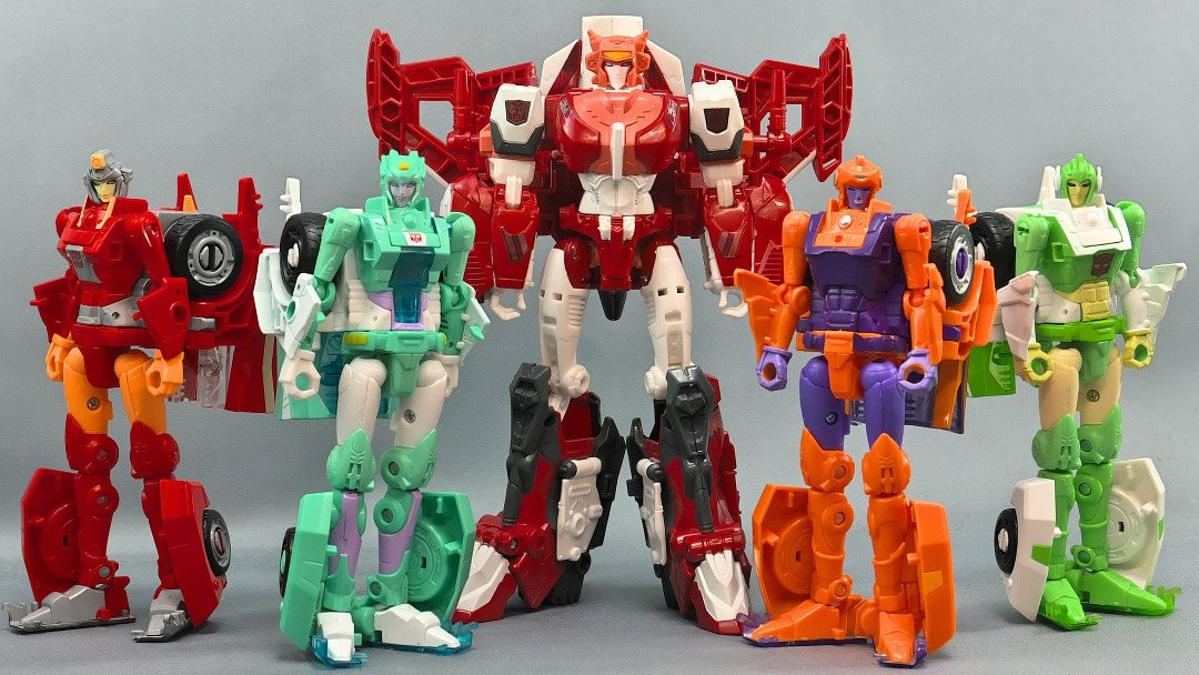 Transformers News: Additional Images of Transformers Generations Selects Lancer in Combined Form