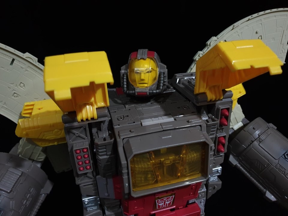 Transformers News: New In-Hand Images of Transformers War for Cybertron: Siege Omega Supreme