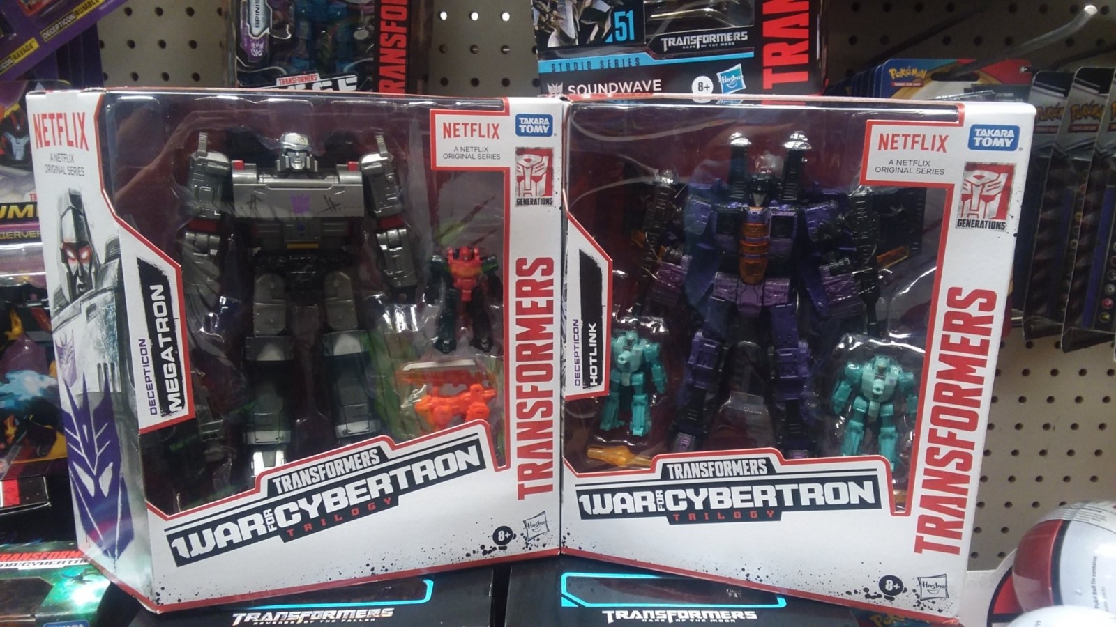Transformers News: Netflix Transformers War for Cybertron: Siege Voyagers Sighted in US