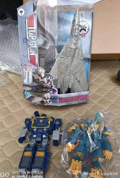 Transformers News: New Pictures of Earthrise Cyclonus Test Shot, Earthrise Thrust and Possible Earthrise Soundwave