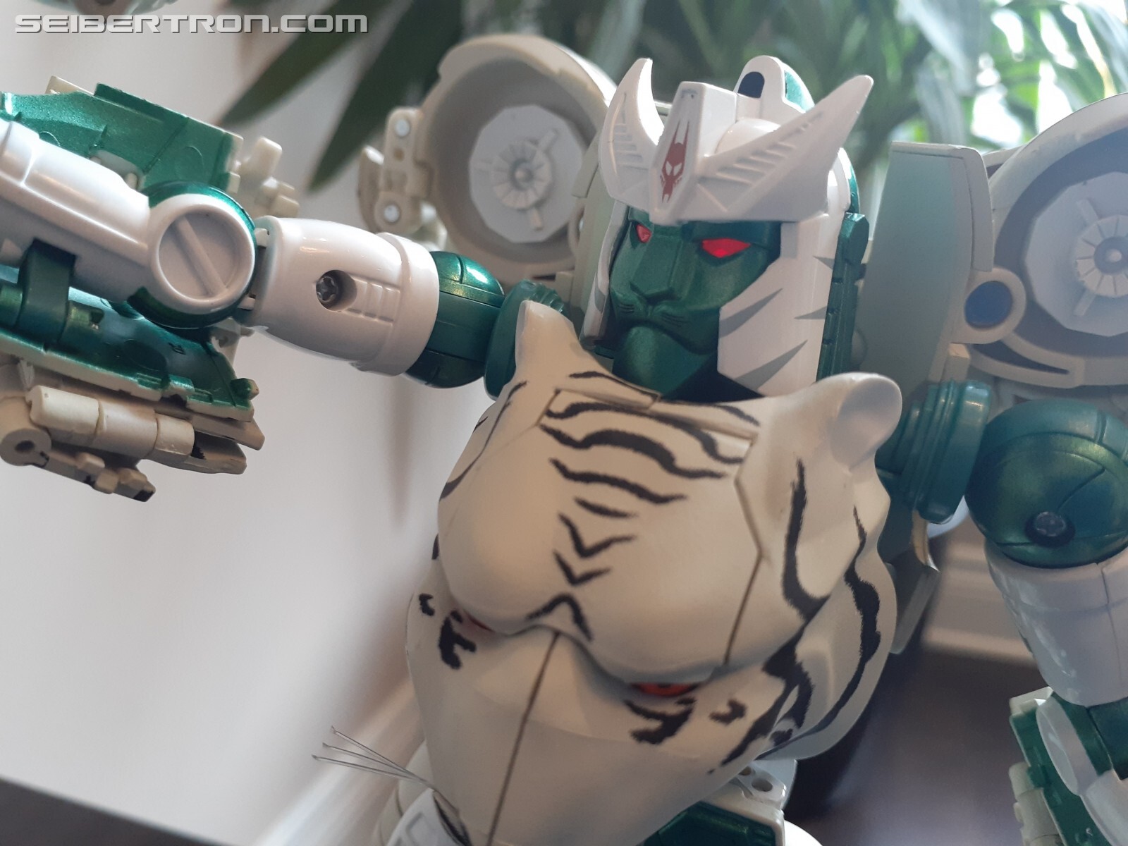 Transformers News: Pictorial Review for Transformers MP-50 Tigatron