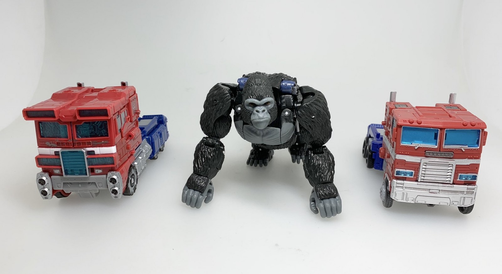 Transformers News: New Production Shots of Transformers Kingdom Optimus Primal, Rattrap and Cheetor
