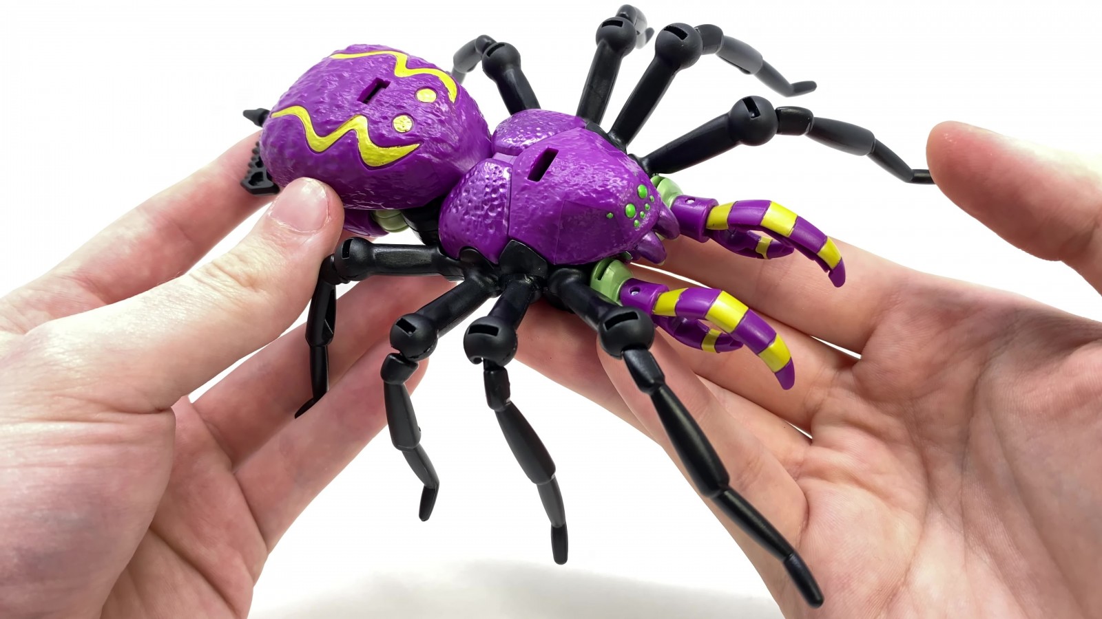 In Hand Images of Transformers Deluxe Legacy Tarantulas