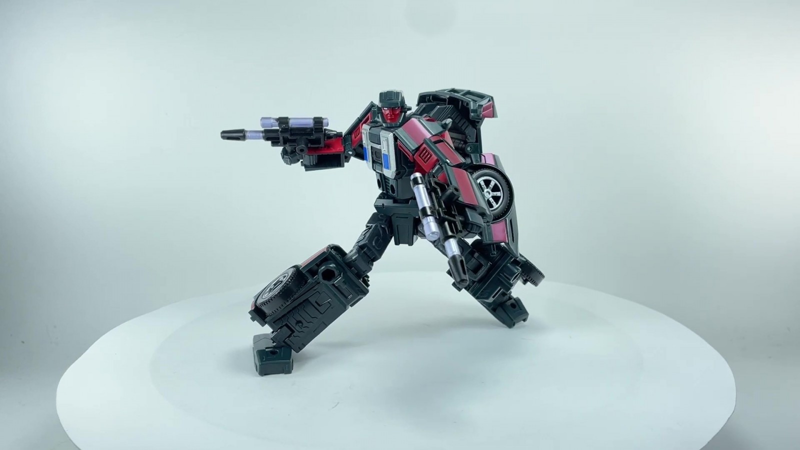 Transformers News: New Images for Legacy Wildriider, Elita-1, and Knockout
