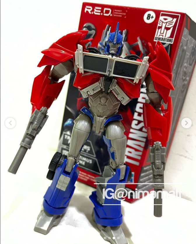 Transformers Prime RED Knock Out In-Hand Images Out of Box