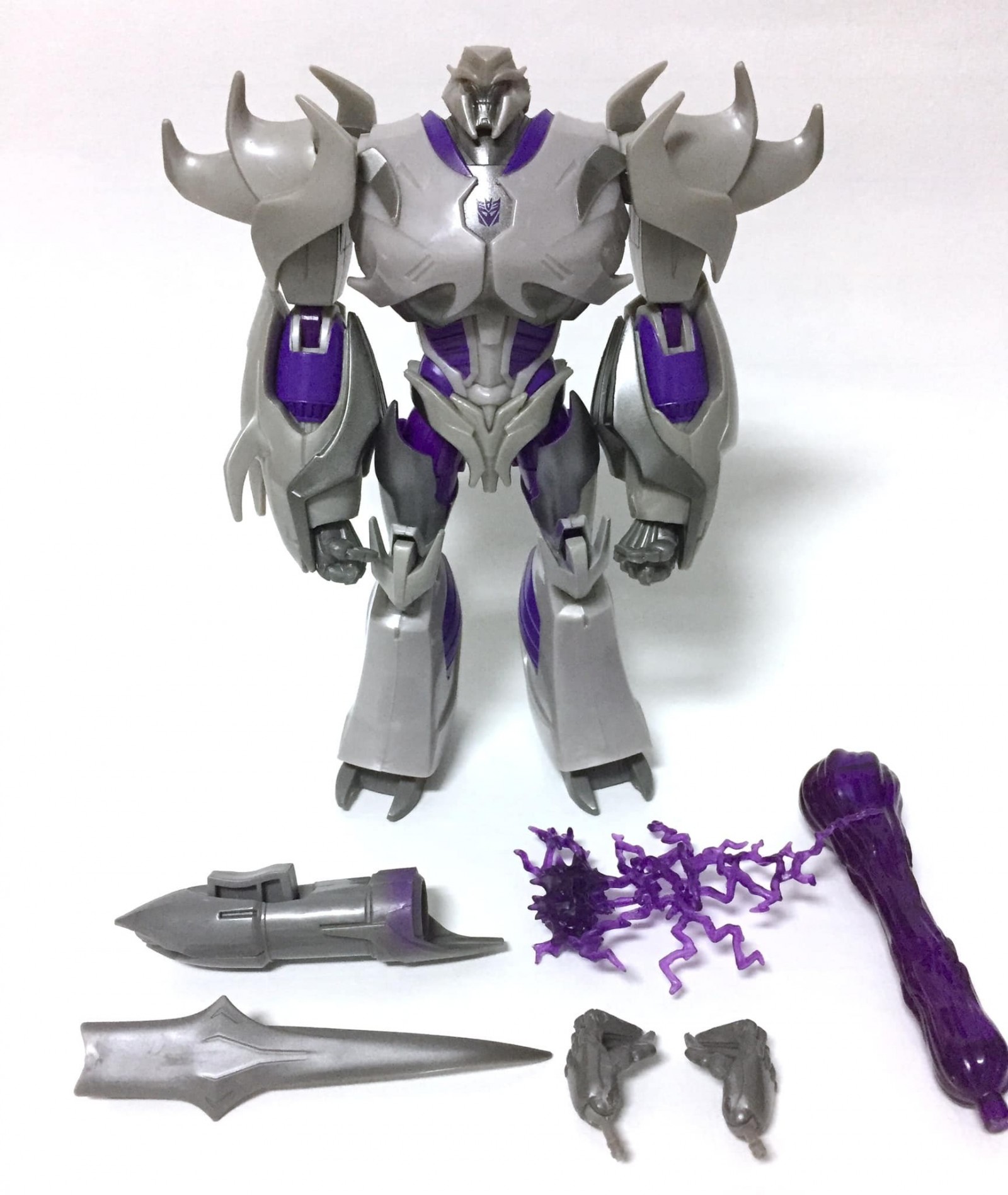 Transformers R.E.D. Transformers Prime Optimus Prime in-Hand Images