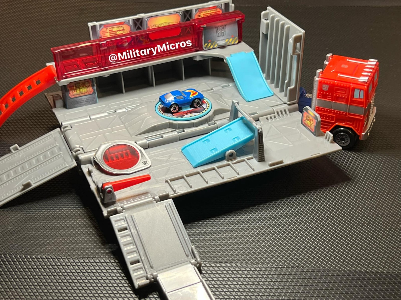New Images of Micro Machines Optimus Prime Playset - Transformers