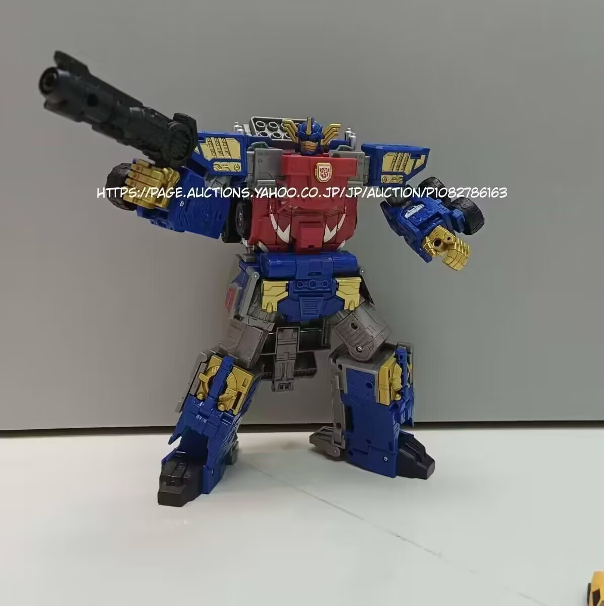 Transformers News: More Images of Legacy Commander Armada Prime Show All Modes, Size Comparisons and Removable Matrix