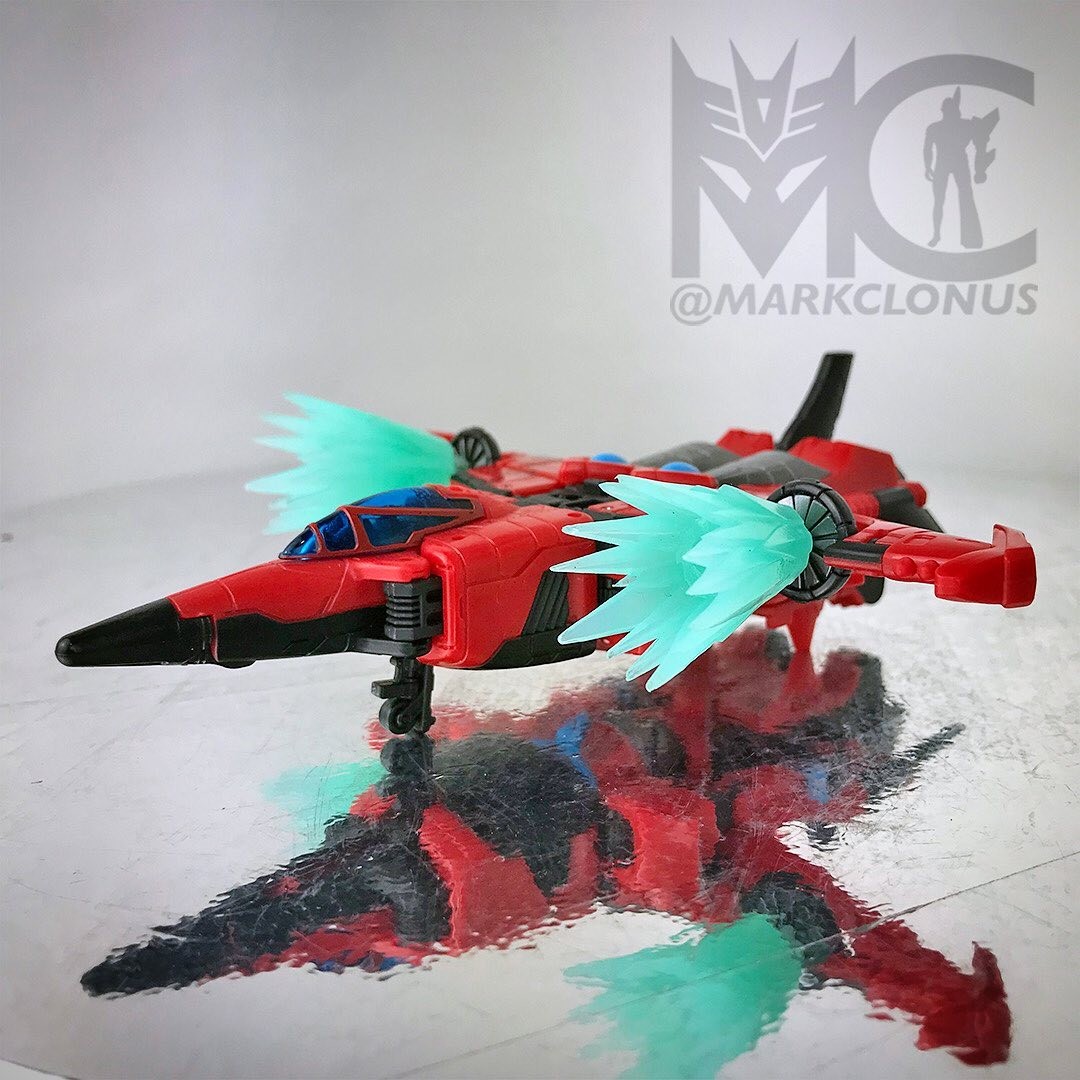Transformers News: Transformers Legacy Designer Notes - Deluxe Class Windblade