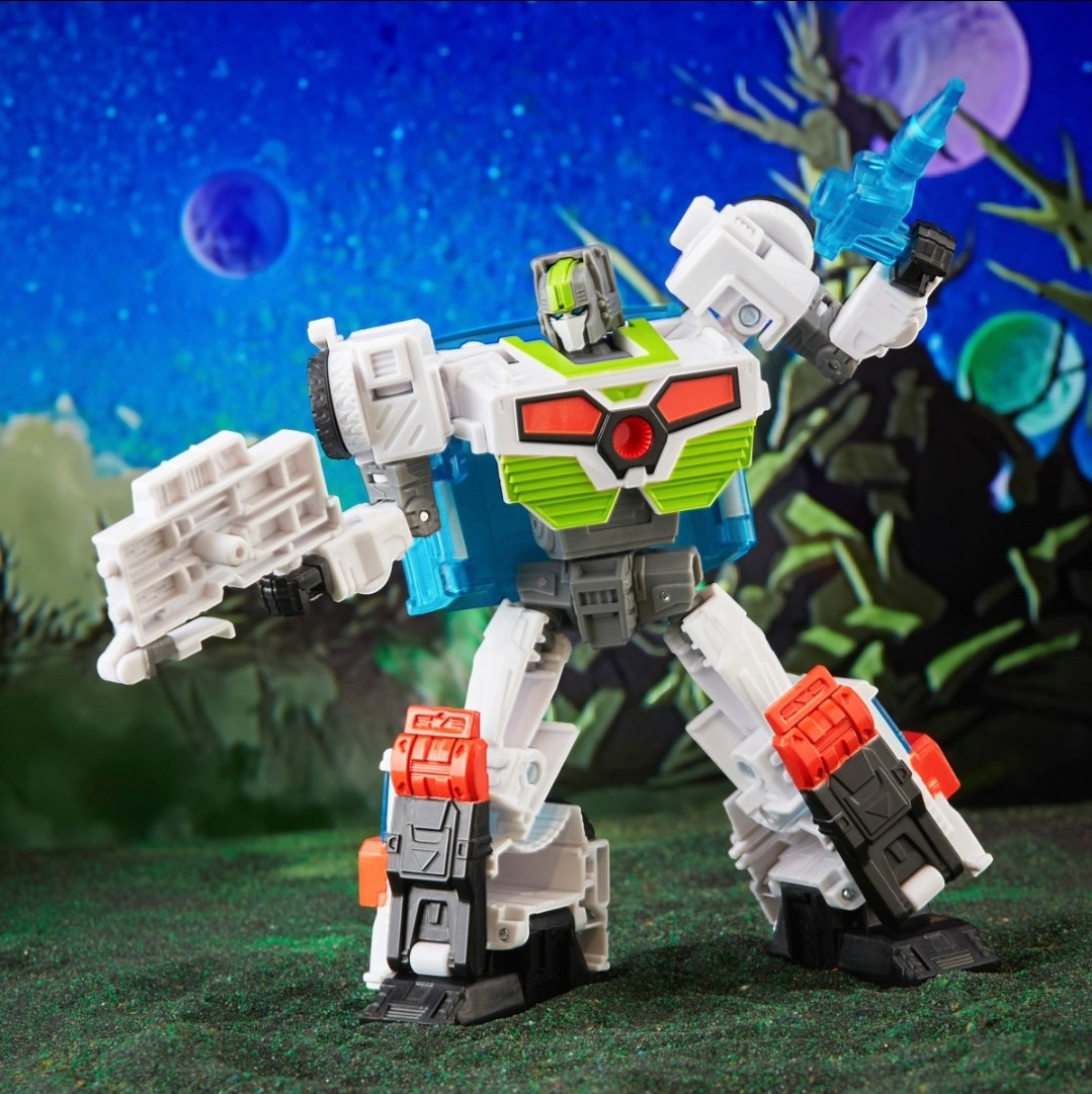 Transformers News: Legacy Evolution Medix is now Available on Pulse