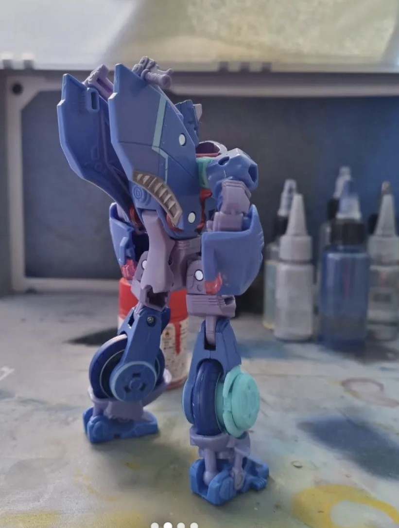 Transformers News: New Image of Upcoming Legacy Cyberverse Chromia